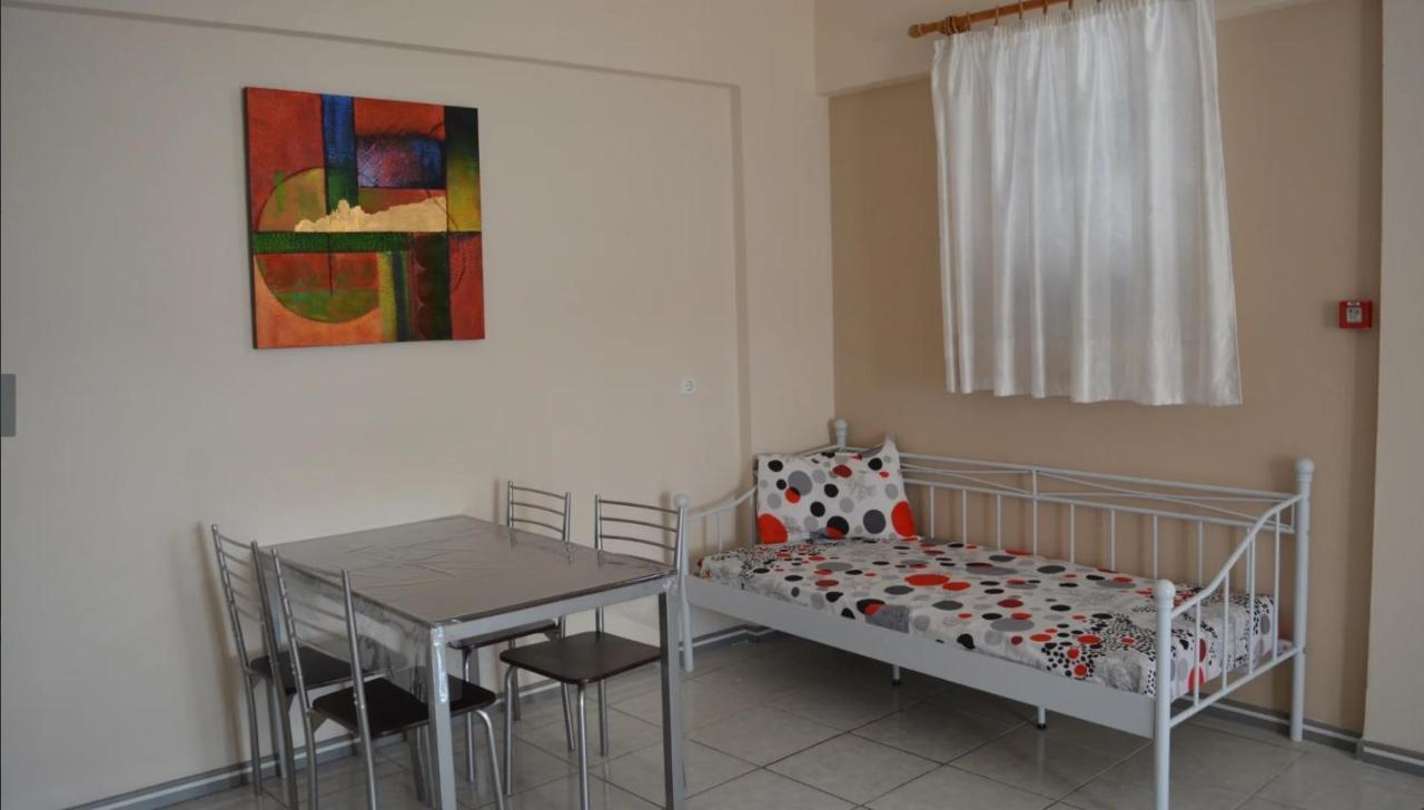 Iro Apartments Paralia Agias Foteinis Exteriör bild
