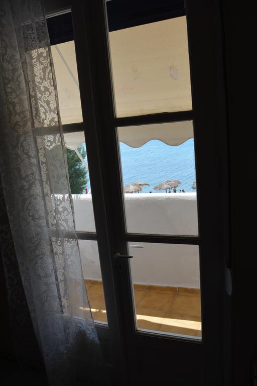 Iro Apartments Paralia Agias Foteinis Exteriör bild