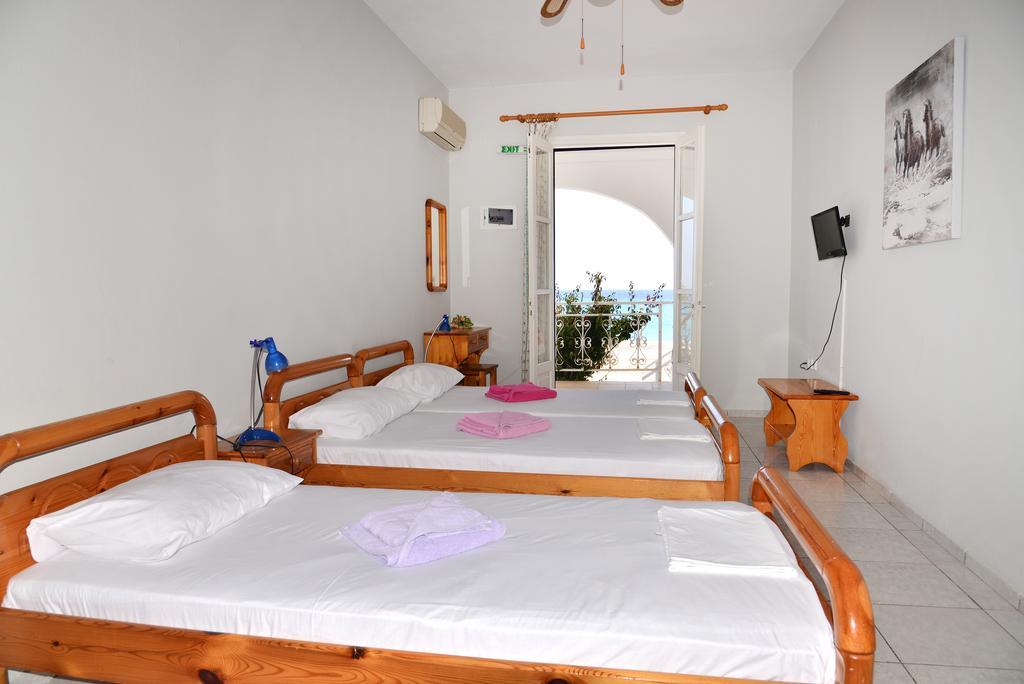 Iro Apartments Paralia Agias Foteinis Exteriör bild